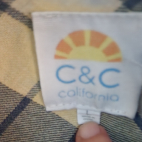 C&C California Women's Plaid Long Sleeve Button Down Shirt Size L Used - Picture 3 of 3